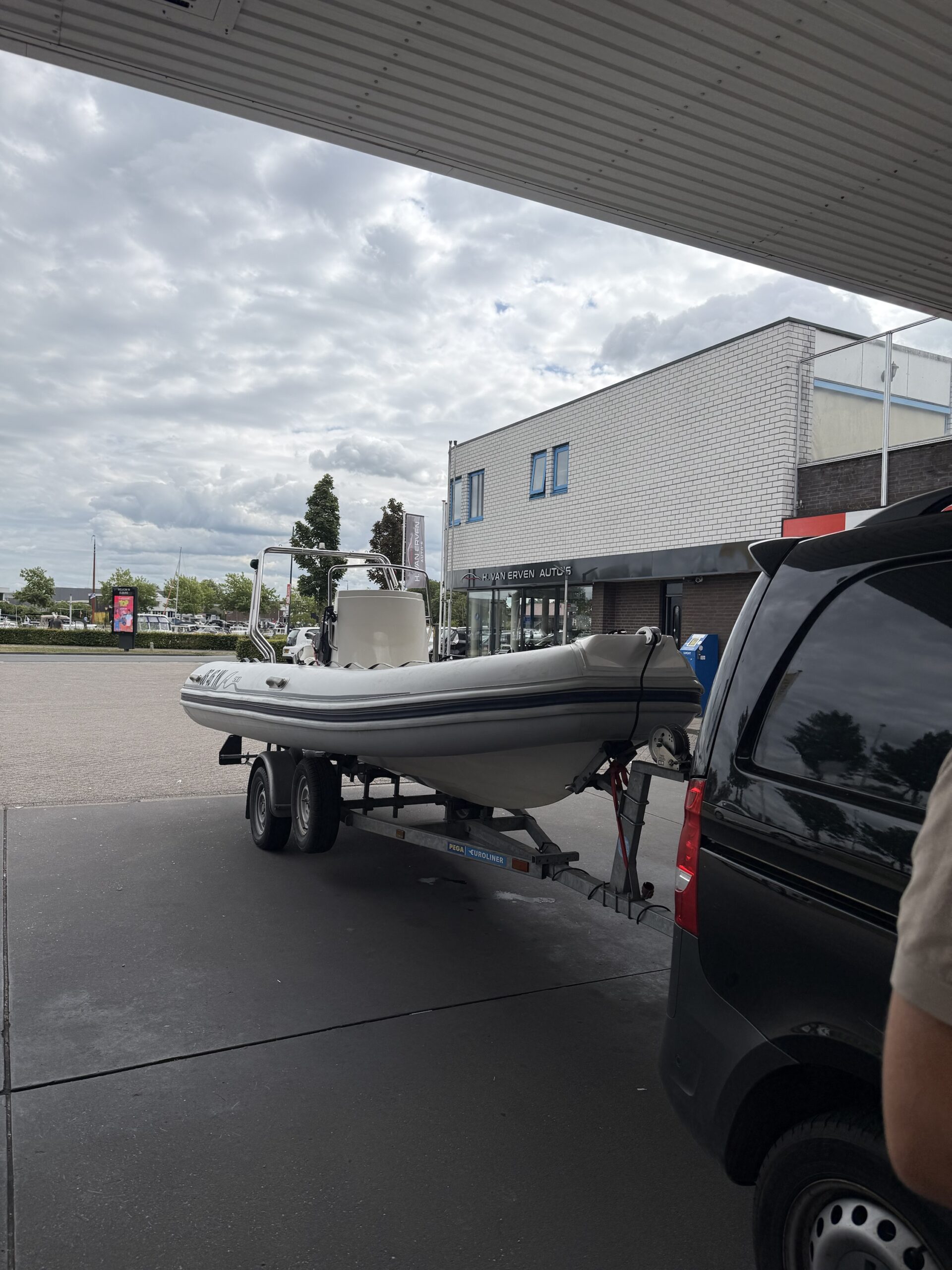 Arimar 500 RIB – Yamaha 60HP 4-Stroke EFI – Pega Trailer - Image 4